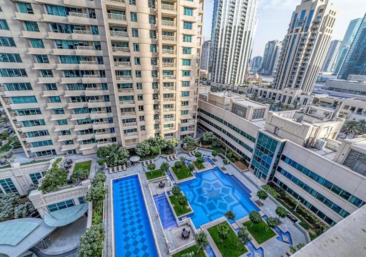 Luxury 2Br Downtown Apt With Burj Khalifa Views Dubai Bagian luar foto