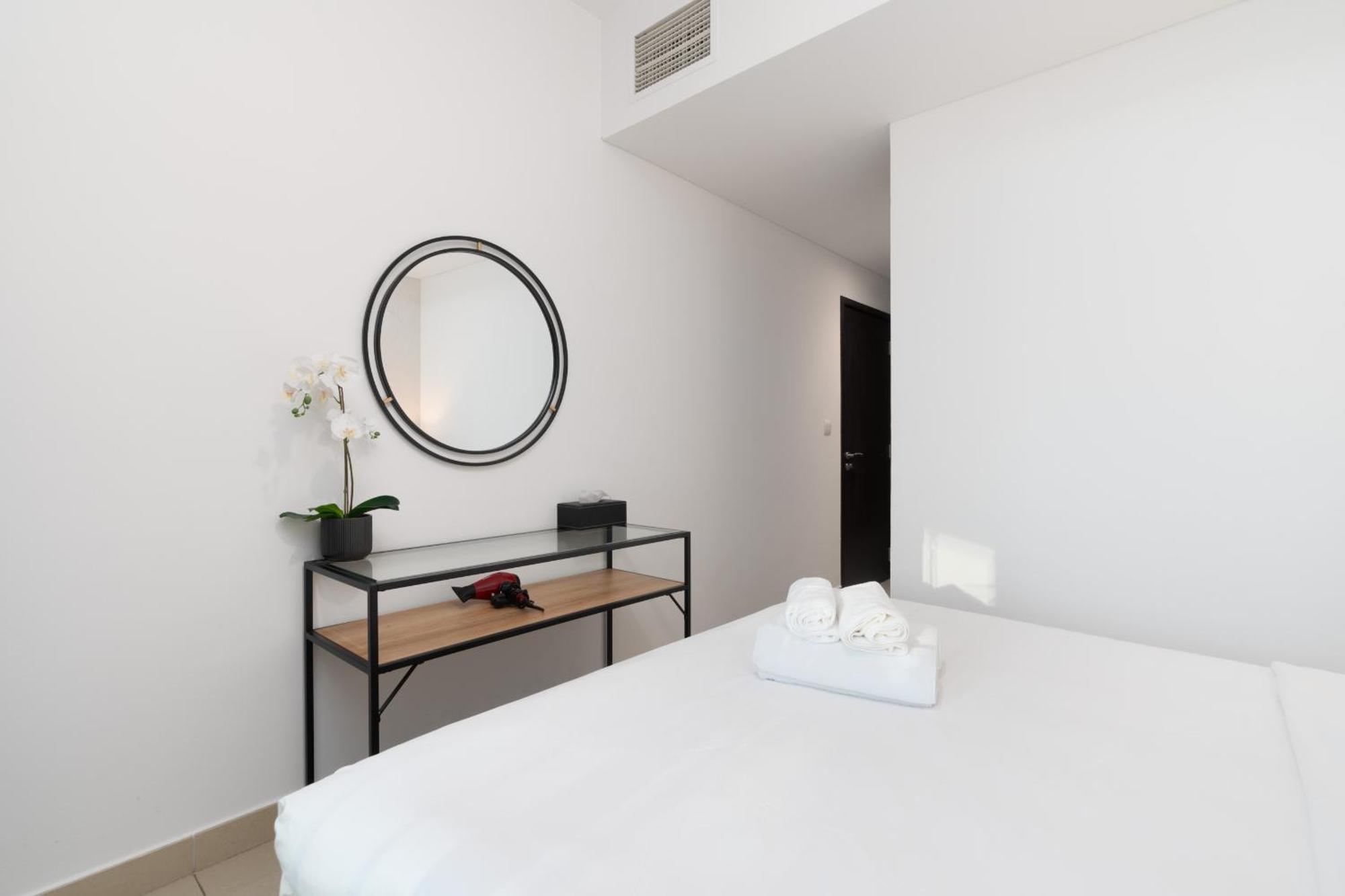 Luxury 2Br Downtown Apt With Burj Khalifa Views Dubai Bagian luar foto