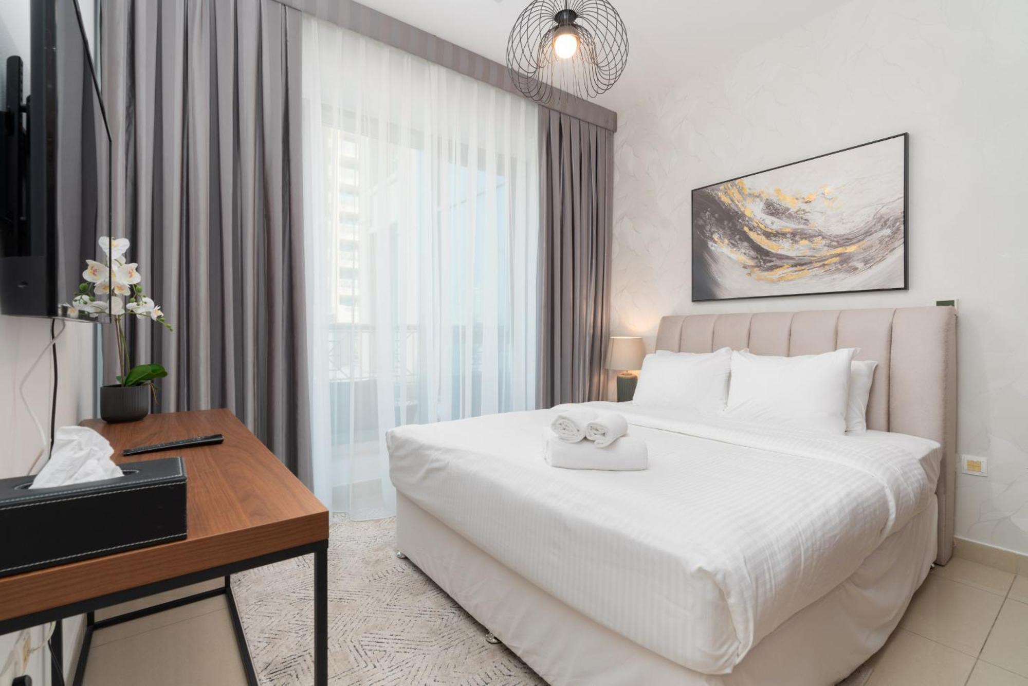 Luxury 2Br Downtown Apt With Burj Khalifa Views Dubai Bagian luar foto
