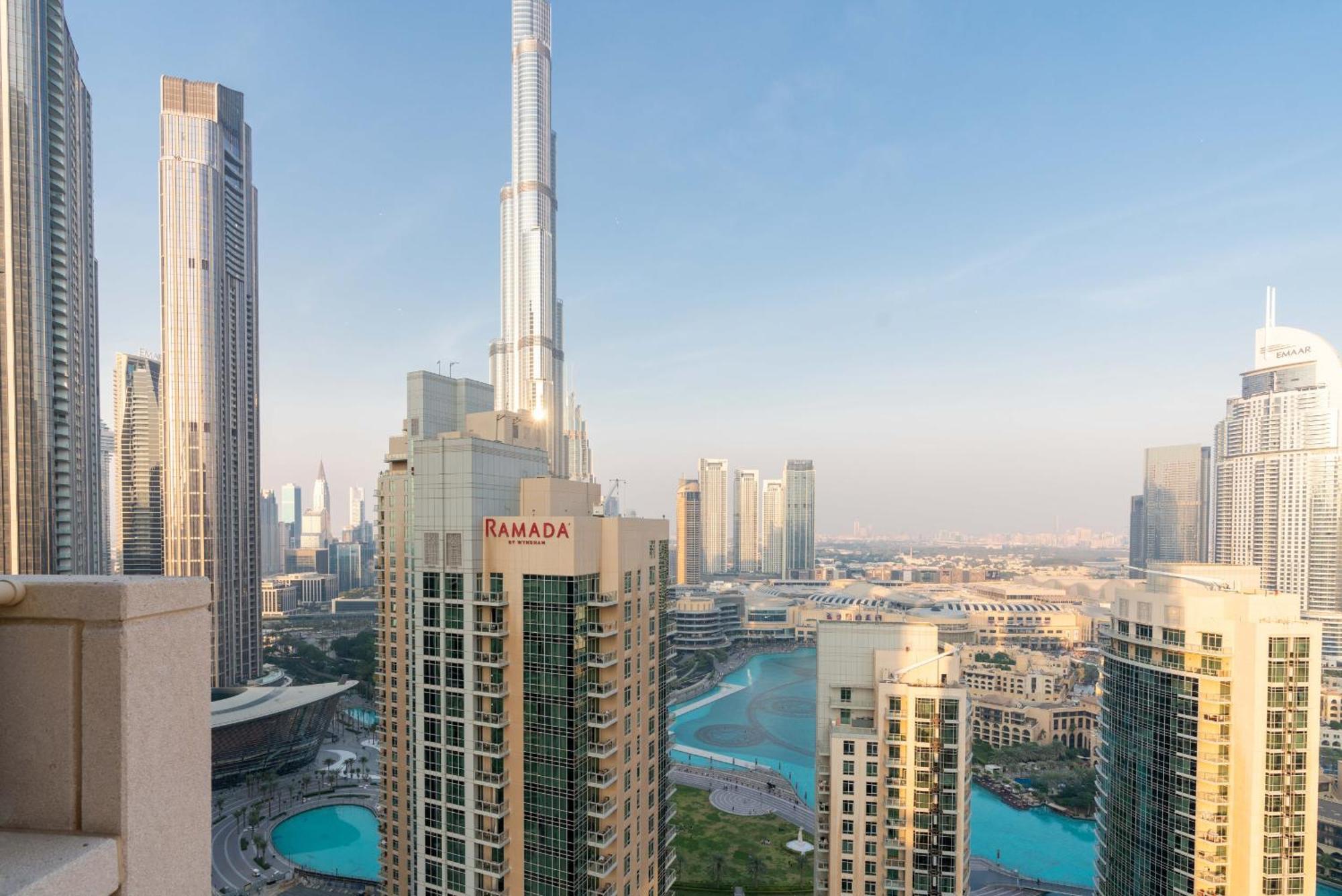 Luxury 2Br Downtown Apt With Burj Khalifa Views Dubai Bagian luar foto