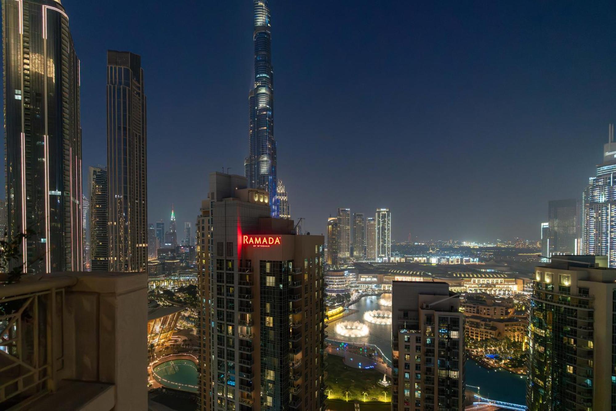 Luxury 2Br Downtown Apt With Burj Khalifa Views Dubai Bagian luar foto