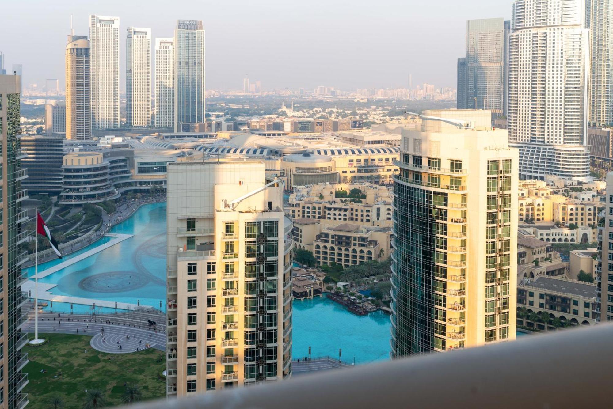 Luxury 2Br Downtown Apt With Burj Khalifa Views Dubai Bagian luar foto