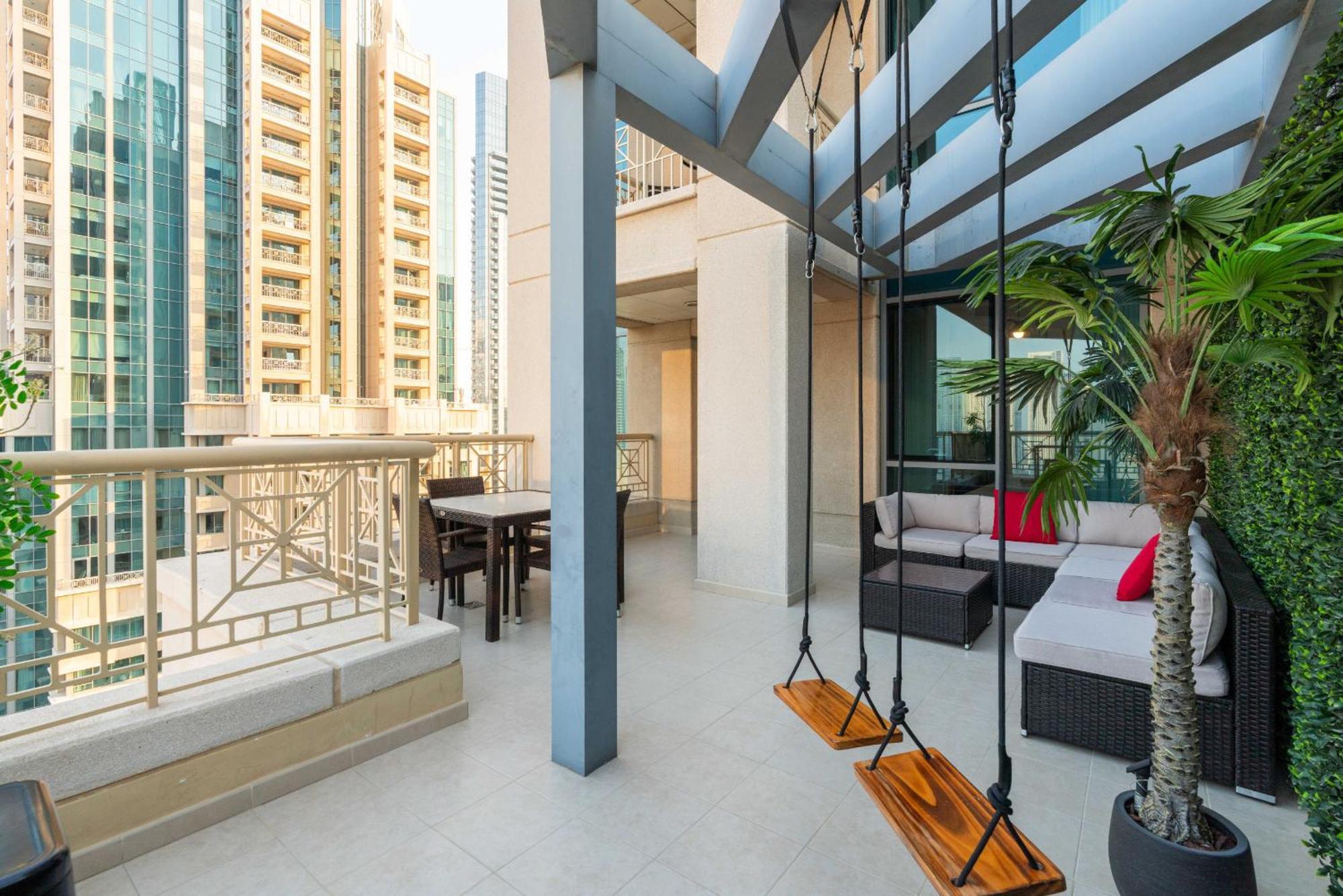 Luxury 2Br Downtown Apt With Burj Khalifa Views Dubai Bagian luar foto